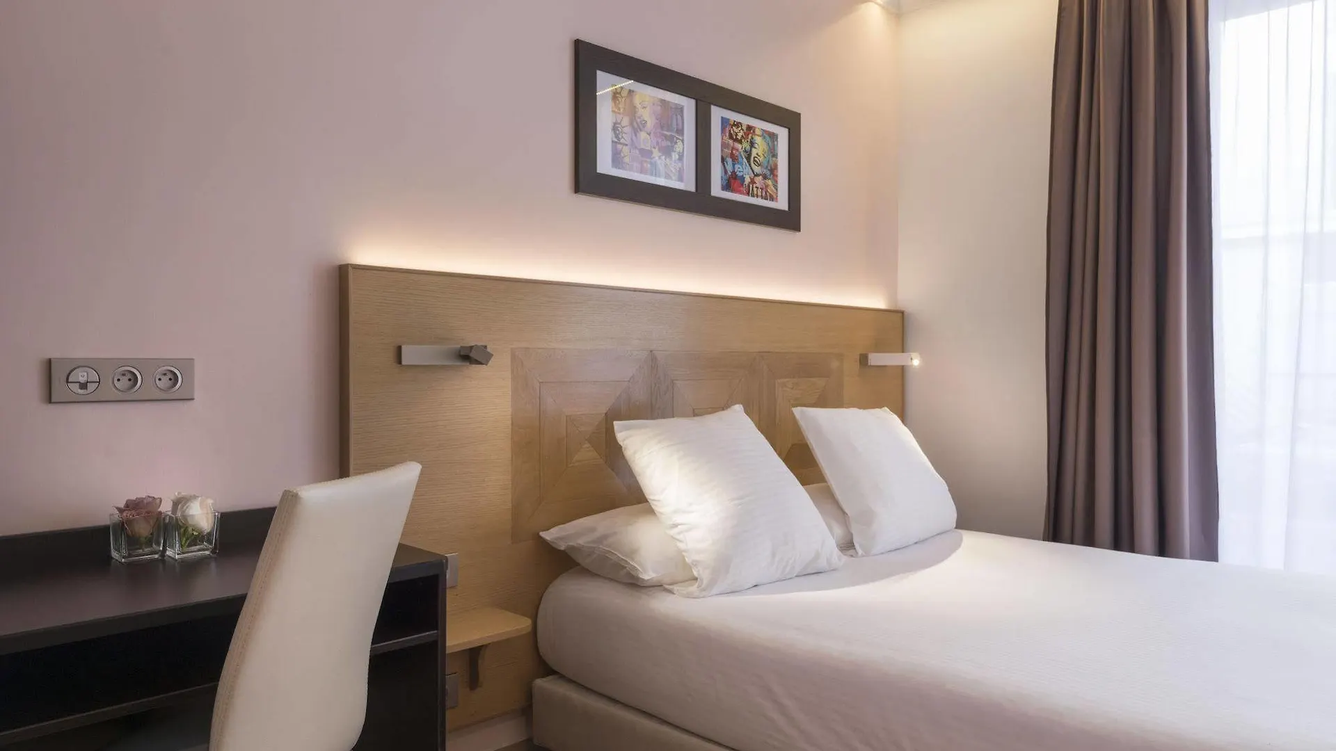 Eiffel Xv Otel